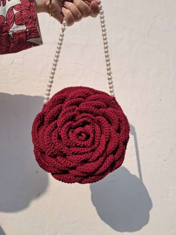 Women’s Crochet Rose Handbag with Pearl Beaded Strap – Handmade Flower Shoulder Bag