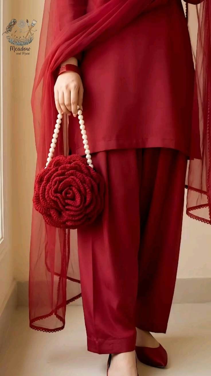 Women’s Crochet Rose Handbag with Pearl Beaded Strap – Handmade Flower Shoulder Bag