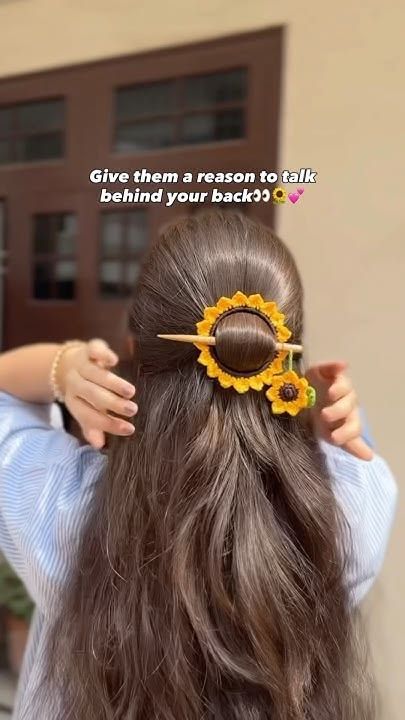 Handmade Crochet Flower Decor – Colorful Yarn Flowers, Crochet Floral Craft & Handmade Yarn Decoration